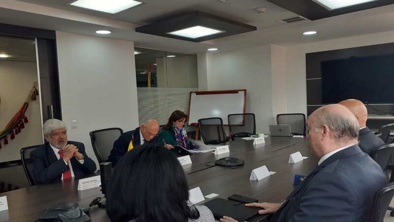 Ministros de Cuba y Colombia dialogan para fortalecer comercio