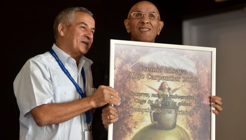 Entregan premios Alejo Carpentier y Nicolás Guillén en Cuba