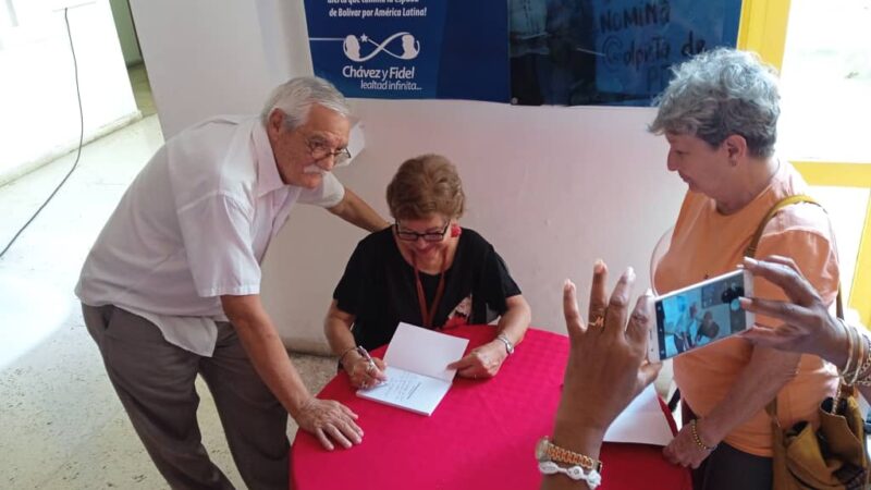 Presentan Didáctica de la locución en Casa del Alba Cultural de La Habana