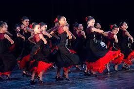A escena nuevas generaciones de bailarines de Lizt Alfonso Dance Cuba