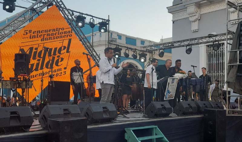 Premian al Teatro Sauto en Encuentro Danzonero Miguel Failde