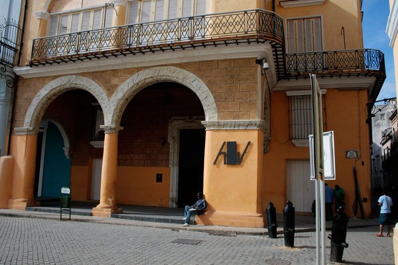 Convocan al IX Salón de Arte Cubano Contemporáneo