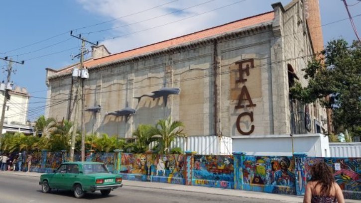 Noche de las ideas en Fábrica de Arte Cubano