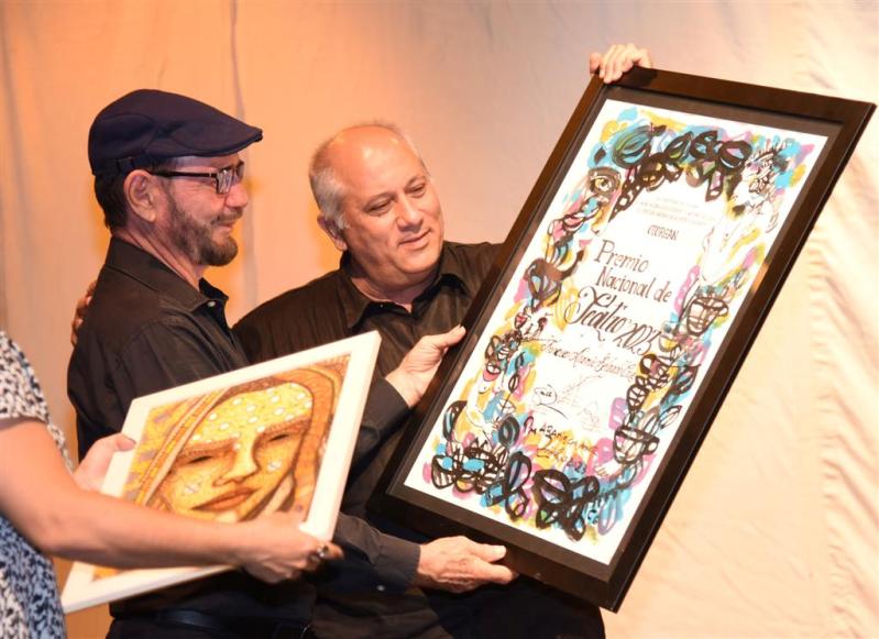 Emotivo homenaje al actor Aramís Delgado