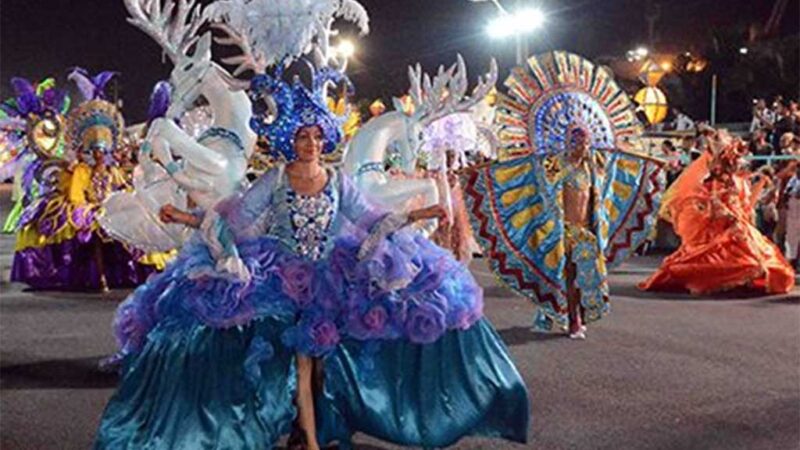 Carnaval de Santiago de Cuba: música y colores