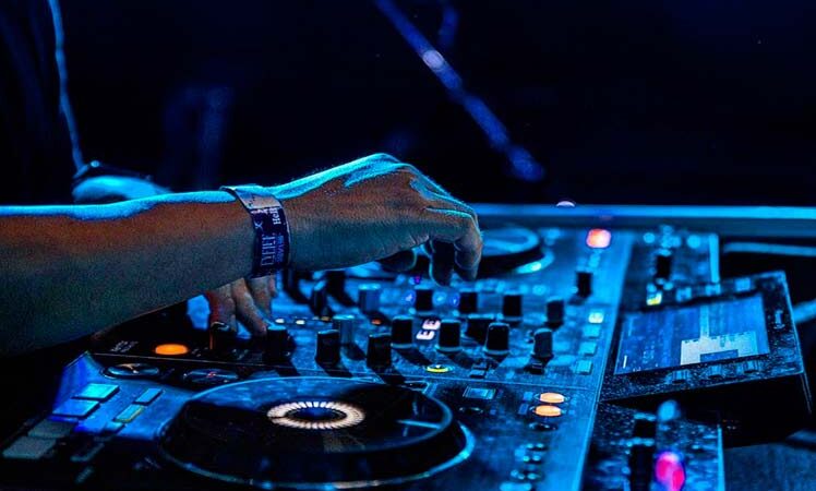 Con música electrónica concluye Semana del Diseño Cuba 2023