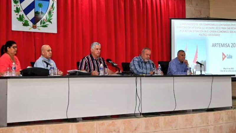 Autoridades de Cuba evalúan acciones para mejorar situación económica