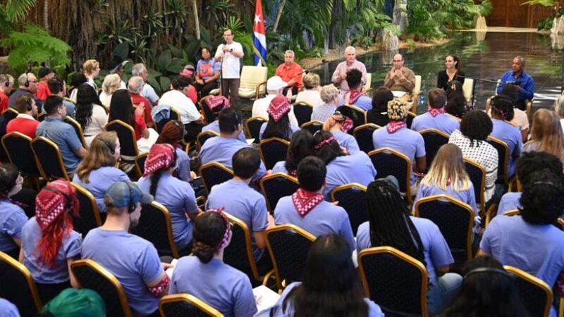 Dialoga Díaz-Canel con líderes solidarios estadounidenses