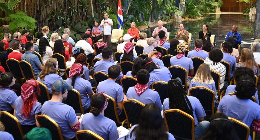Dialoga Díaz-Canel con líderes solidarios estadounidenses