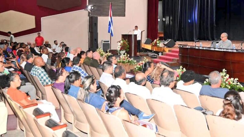 Asiste Díaz-Canel a comicios en provincia central de Cuba