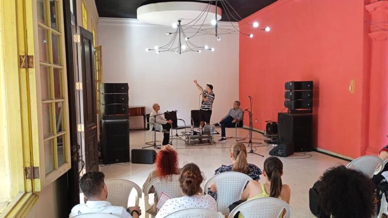 Encuentro teórico de narración oral en jornadas aniversario 25 de ContArte