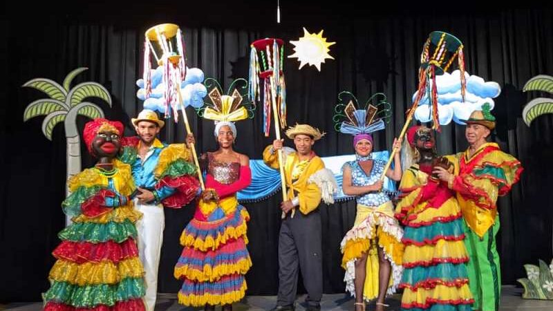 Compañía de Marionetas Hilos Mágicos estrena espectáculo en gira nacional