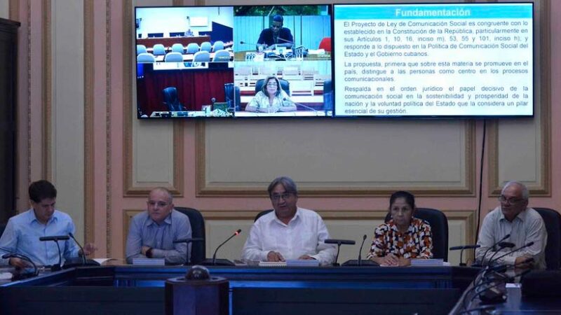 Publica Cuba última versión de proyecto Ley de Comunicación Social