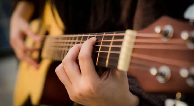 Teatro Lírico de Cuba dispone sus atriles para concierto de guitarra