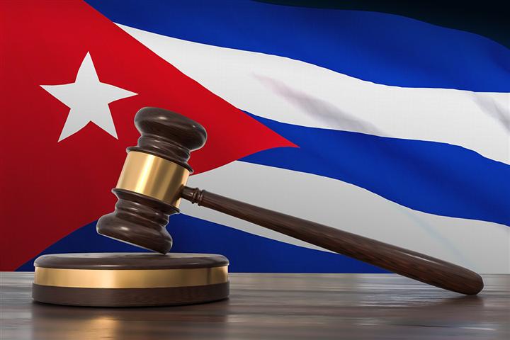 Autoridades de Cuba reconocen labor de juristas
