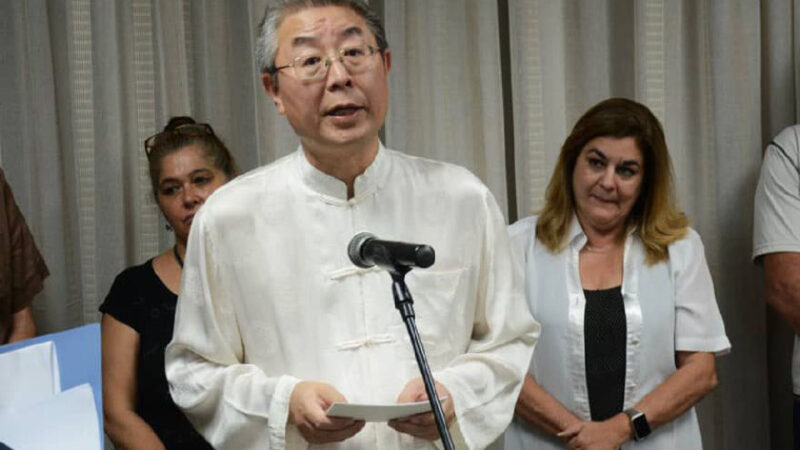 Suscriben China y Cuba donativo para damnificados por lluvias