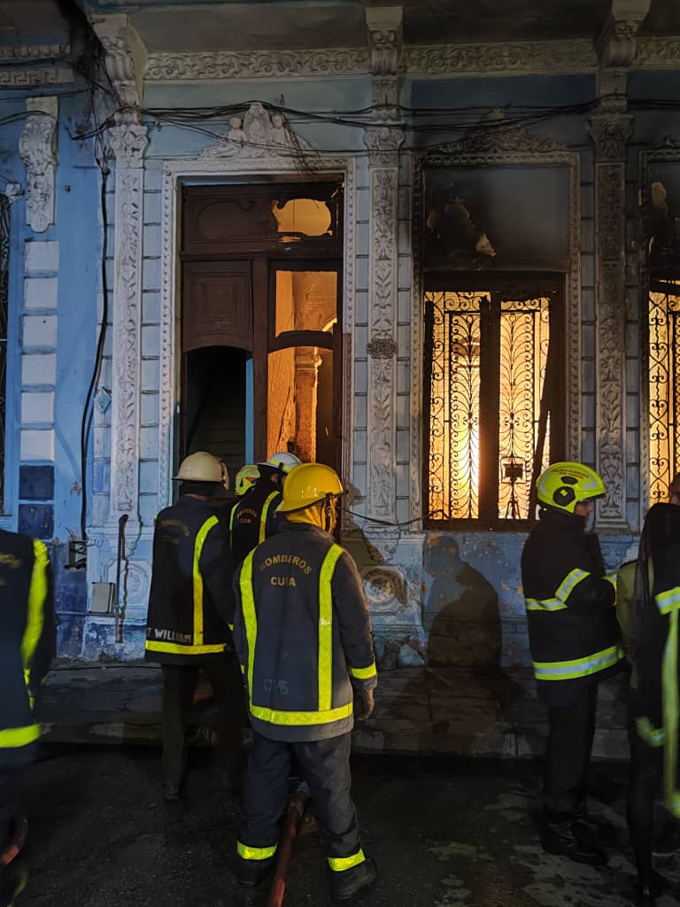 Presidente de Cuba lamenta muertes por incendio en La Habana