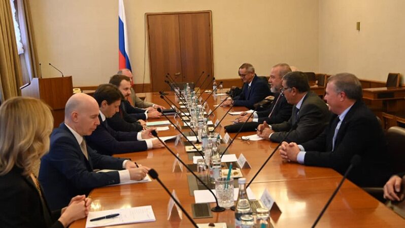 Intercambia Primer Ministro cubano con autoridades en Rusia