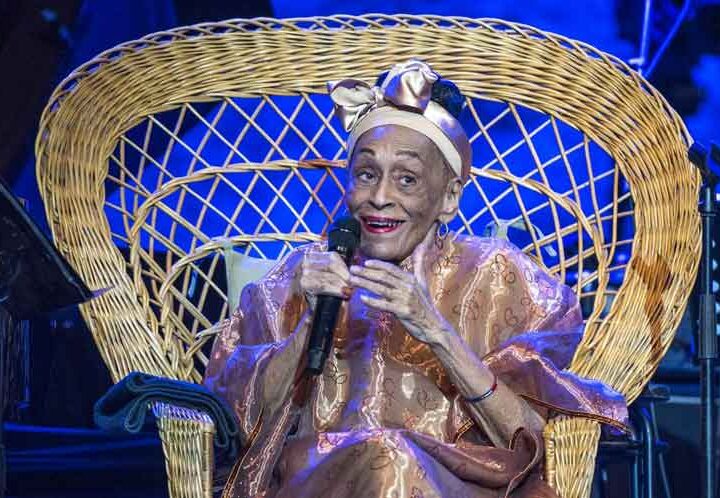 Omara Portuondo celebra sus 96 años