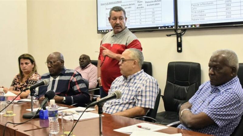 Autoridades de Cuba analizaron temas vitales para la ciudadanía