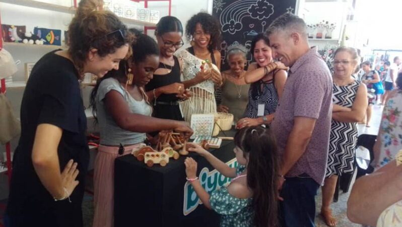 Presentan nueva línea de juguetes infantiles