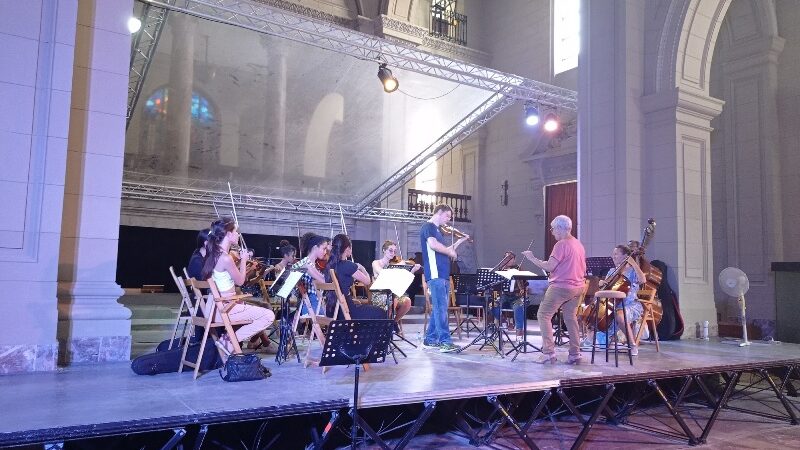 Viernes musical en la villa de San Cristóbal de La Habana