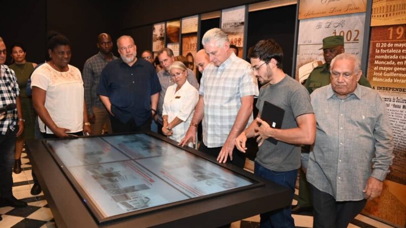 Díaz-Canel departe con santiagueros a horas de 70 años del Moncada