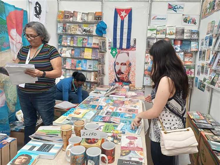 Buena acogida a obras de Cuba en Feria Internacional del Libro de Guatemala