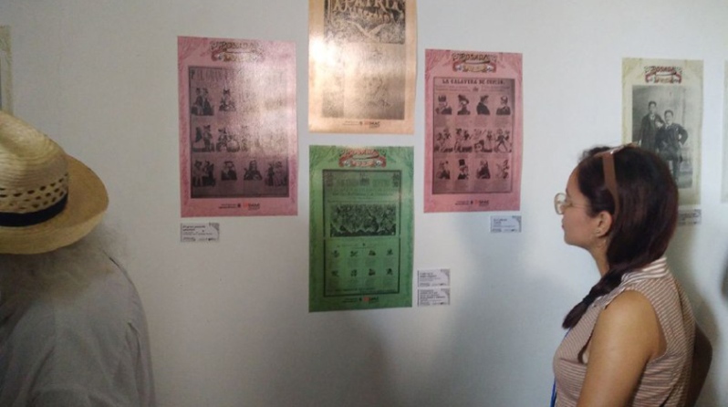 Donan grabados de reconocido pintor y caricaturista mexicano a Casa del Caribe