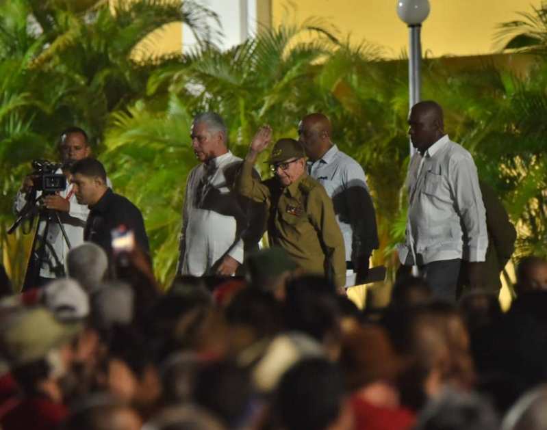 Presiden Raúl Castro y Díaz-Canel acto central por aniversario 70 del Moncada