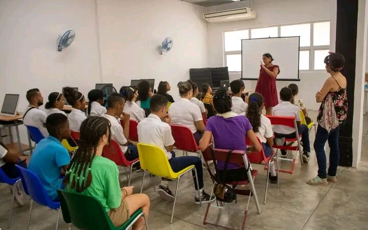 Centro a+ espacios adolescentes invita a sus talleres de verano