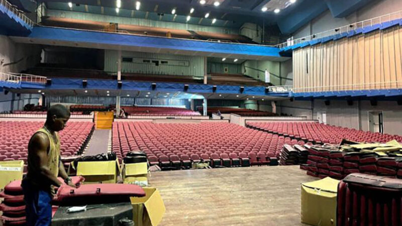 Avanzan labores constructivas del teatro Karl Marx