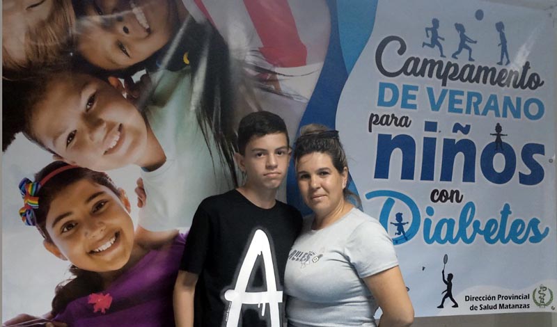 Niños diabéticos ganan confianza en campamento de verano