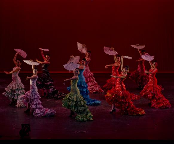 Pasión flamenca por el Ballet Español de Cuba en el Teatro Nacional