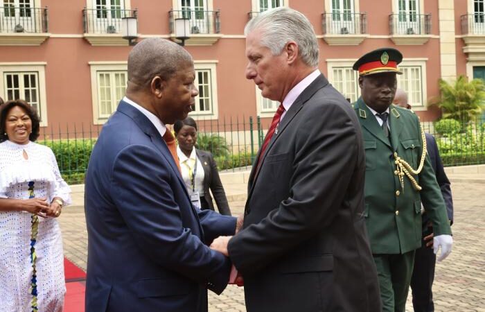 Angola despide con cariño a Díaz-Canel