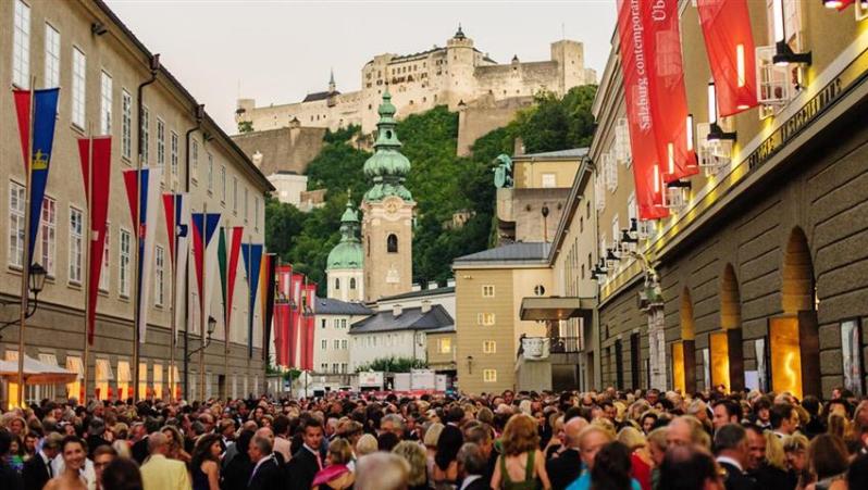 Cierra el Festival de Salzburgo con honores a Mozart y a la ópera