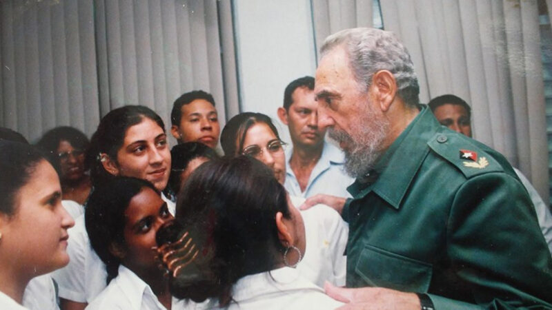 Fidel y los jóvenes, cómplices de sus sueños