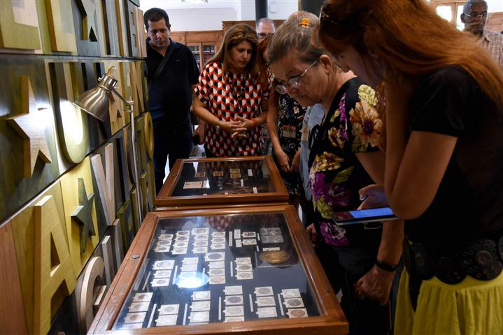 Exposición Numismática homenajea a Fidel Castro
