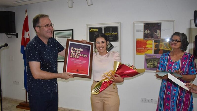 Entrega la Unión de Escritores y Artistas de Cuba premios David 2023