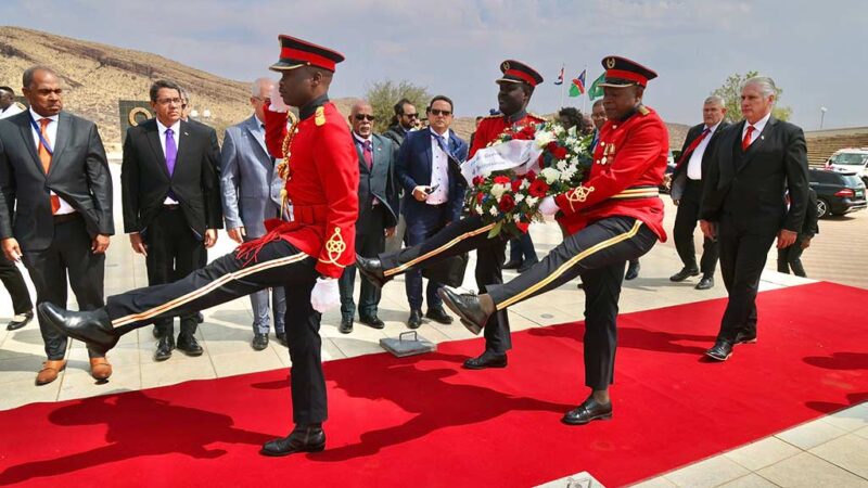 Presidente cubano rindió tributo a héroes de Namibia