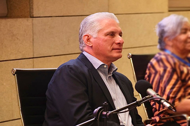 Próxima parada del Presidente cubano, Sudáfrica