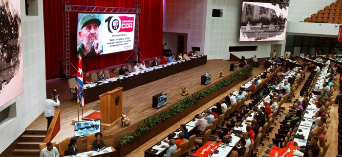 Asiste Presidente de Cuba a clausura del X Congreso de los CDR