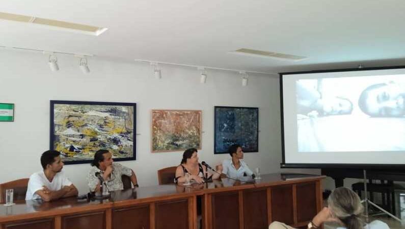Dialogan en evento teórico sobre ensayo fotográfico y fotografía de la TV Serrana