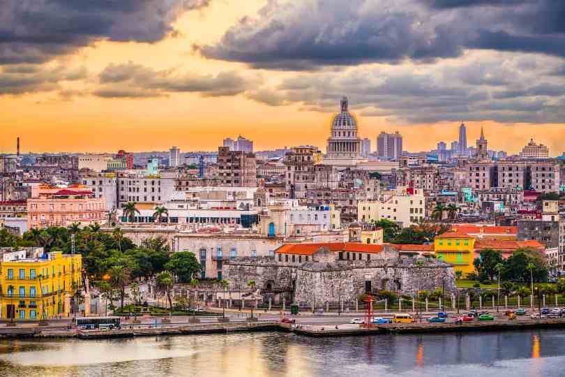 Sesiona en La Habana X Encuentro Internacional Cultura, Comunicación, Marketing y Comunidad