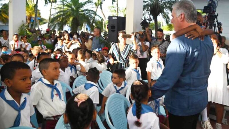 Preside Díaz-Canel acto nacional de inicio del curso escolar