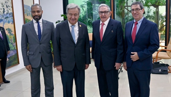 Sostiene Raúl Castro cordiales encuentros como parte de la Cumbre del G77 y China