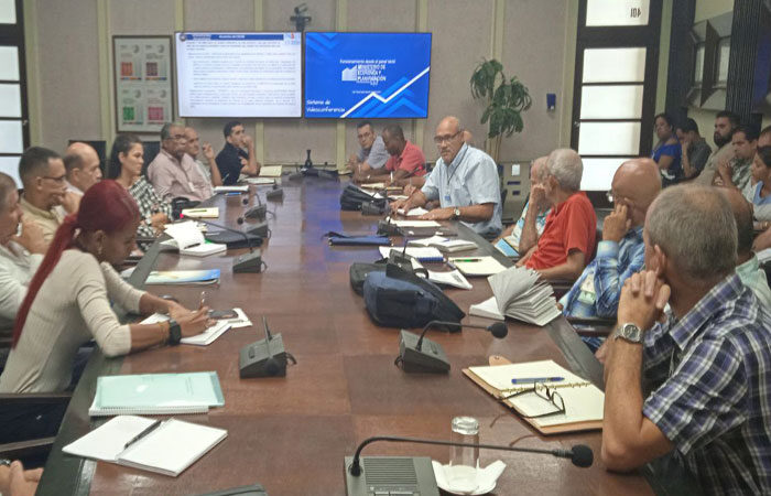 Trabaja Cuba para mejorar infraestructura aeroportuaria