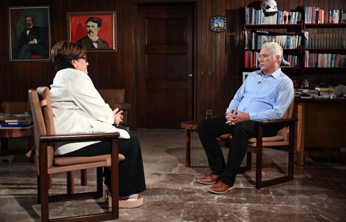 Dialoga Díaz-Canel con periodista Arleen Rodríguez sobre situación del país