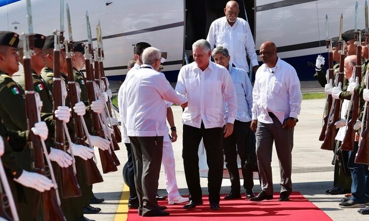 Asiste Díaz-Canel a reunión en México sobre migración  