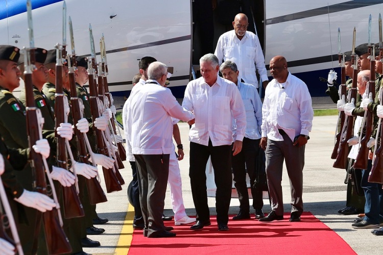 Asiste Díaz-Canel a reunión en México sobre migración